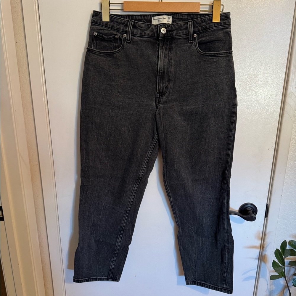 Abercrombie & Fitch - Mom High-Rise Jeans